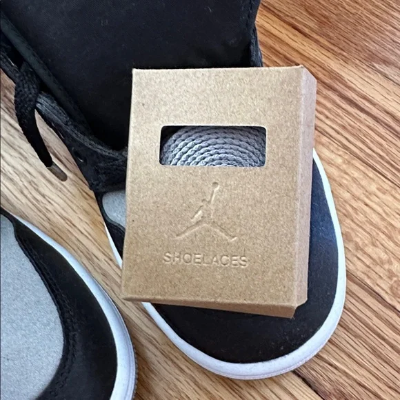 Jordan’s - Picture 2 of 3